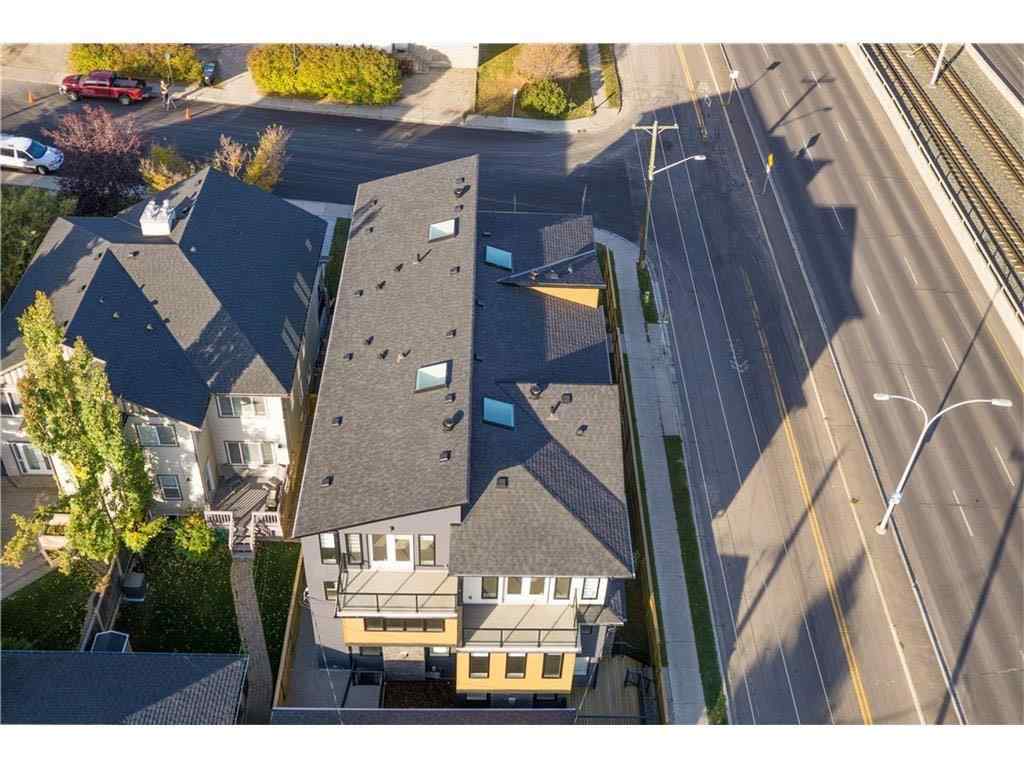 MLS® A2248524 - 2985 12 Avenue SW in Shaganappi Calgary, Residential