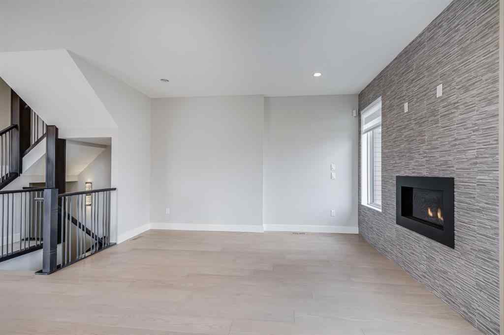 MLS® A2248524 - 2985 12 Avenue SW in Shaganappi Calgary, Residential