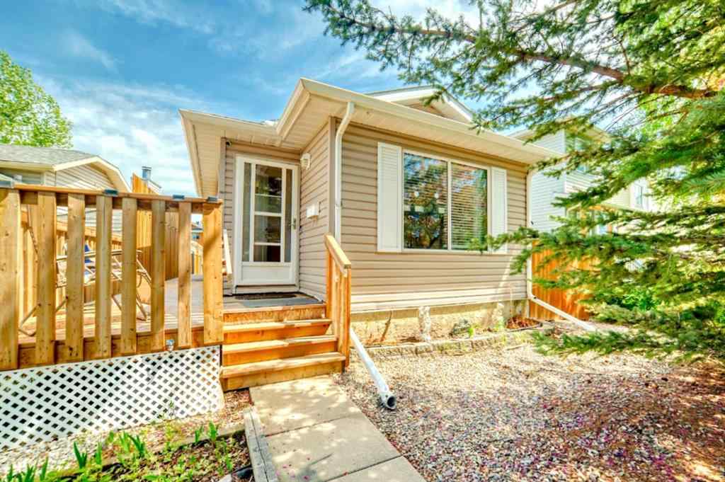MLS® A2248526 - 27 Martinview Crescent NE in Martindale Calgary, Residential