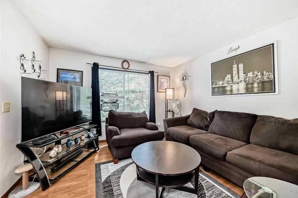 MLS® A2248526 - 27 Martinview Crescent NE in Martindale Calgary, Residential
