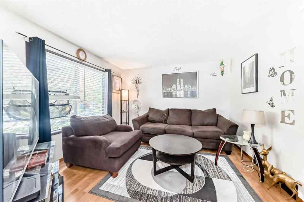 MLS® A2248526 - 27 Martinview Crescent NE in Martindale Calgary, Residential