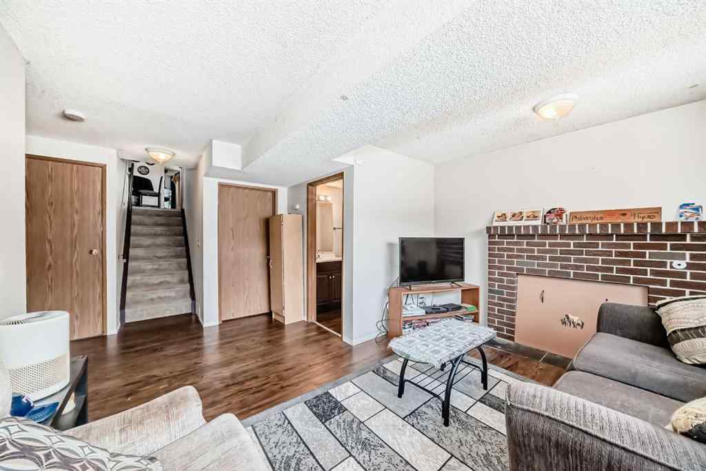 MLS® A2248526 - 27 Martinview Crescent NE in Martindale Calgary, Residential