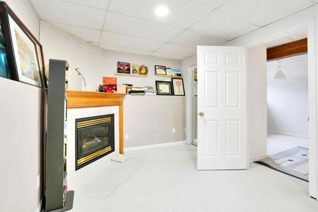 MLS® A2248532 - 6908 Coach Hill Road SW in Coach Hill Calgary, Residential