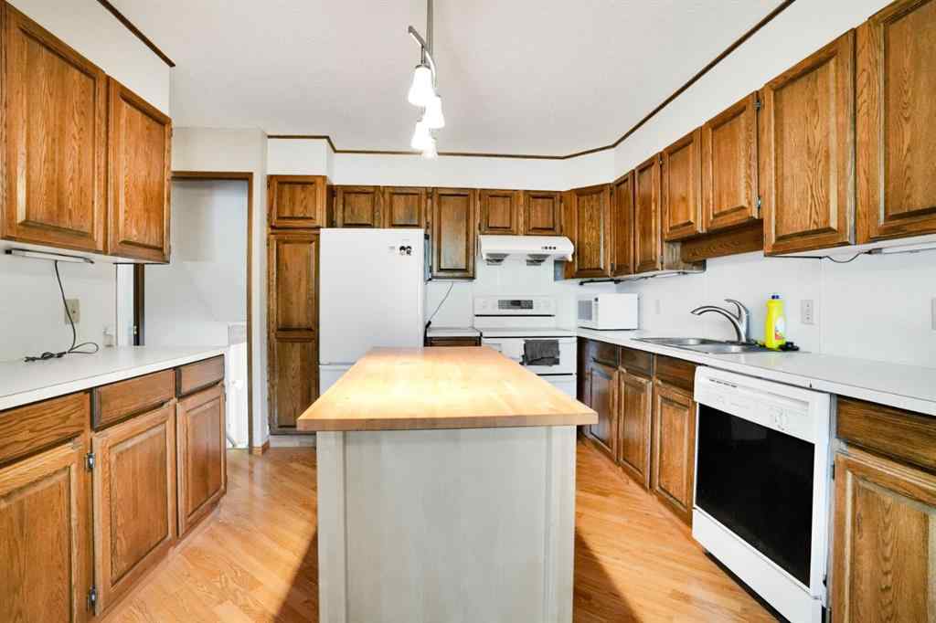 MLS® A2248532 - 6908 Coach Hill Road SW in Coach Hill Calgary, Residential