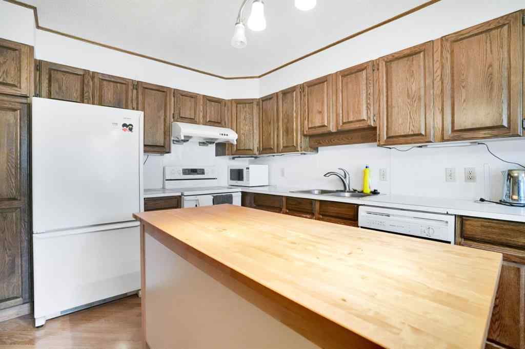 MLS® A2248532 - 6908 Coach Hill Road SW in Coach Hill Calgary, Residential