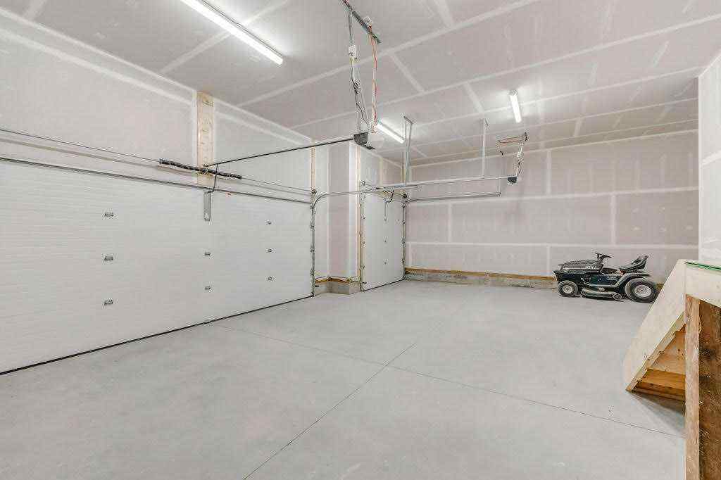 MLS® A2248533 - 7 Clover Crescent  in NONE Beiseker, Residential