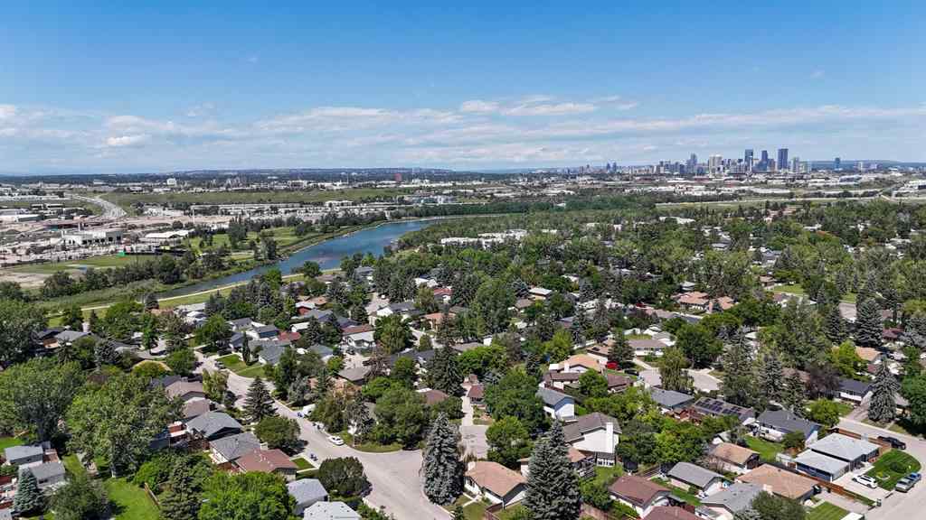 MLS® A2248535 - 111 Lynnbrook Bay SE in Ogden Calgary, Residential