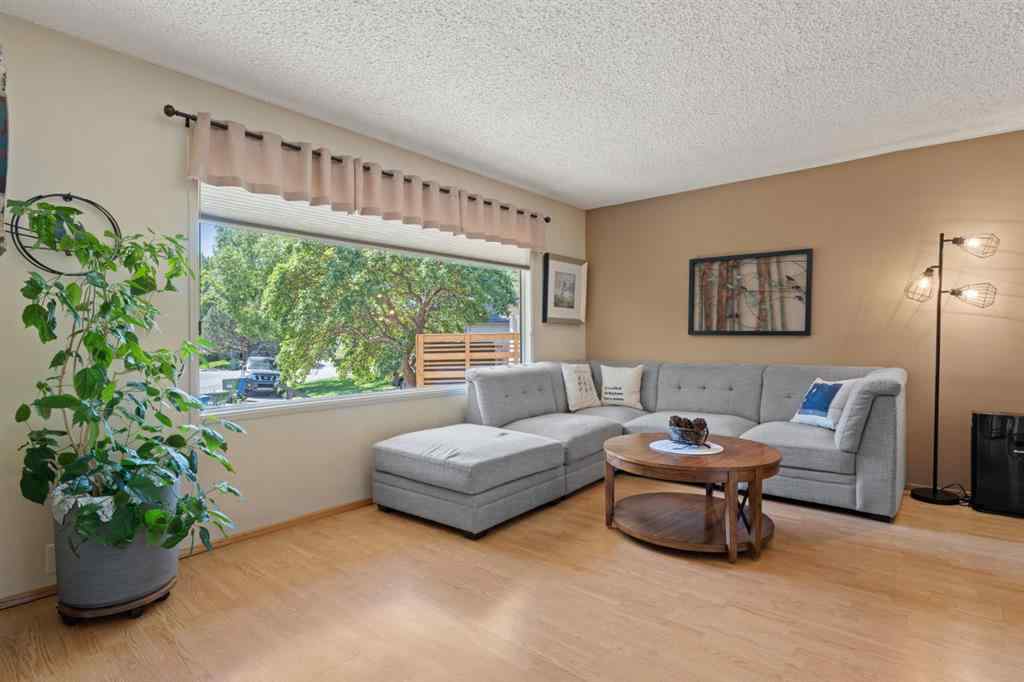 MLS® A2248535 - 111 Lynnbrook Bay SE in Ogden Calgary, Residential