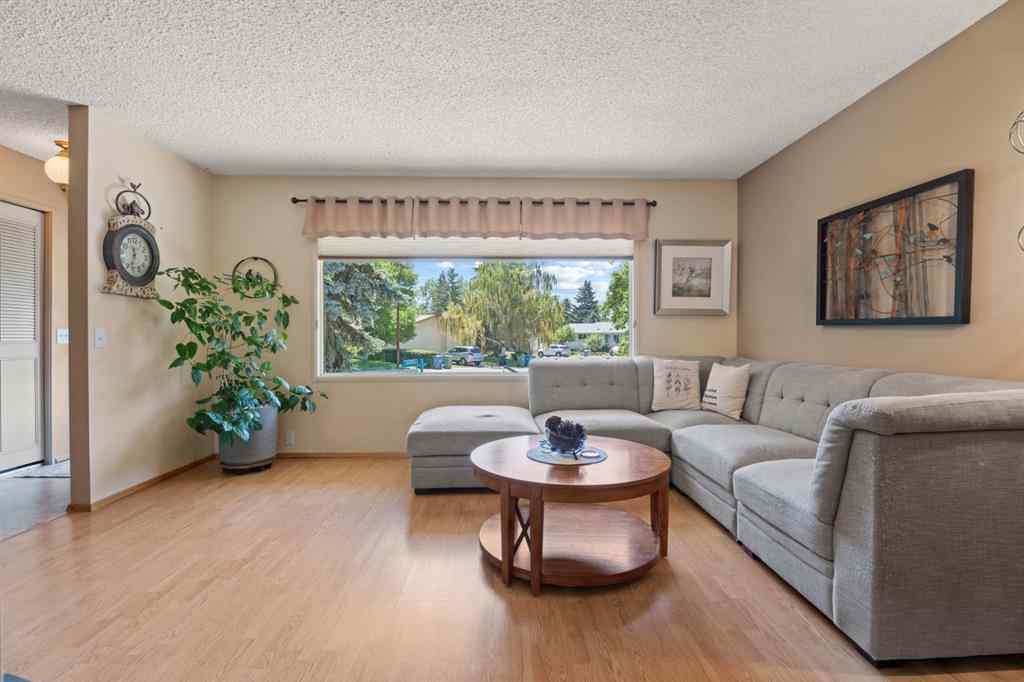MLS® A2248535 - 111 Lynnbrook Bay SE in Ogden Calgary, Residential