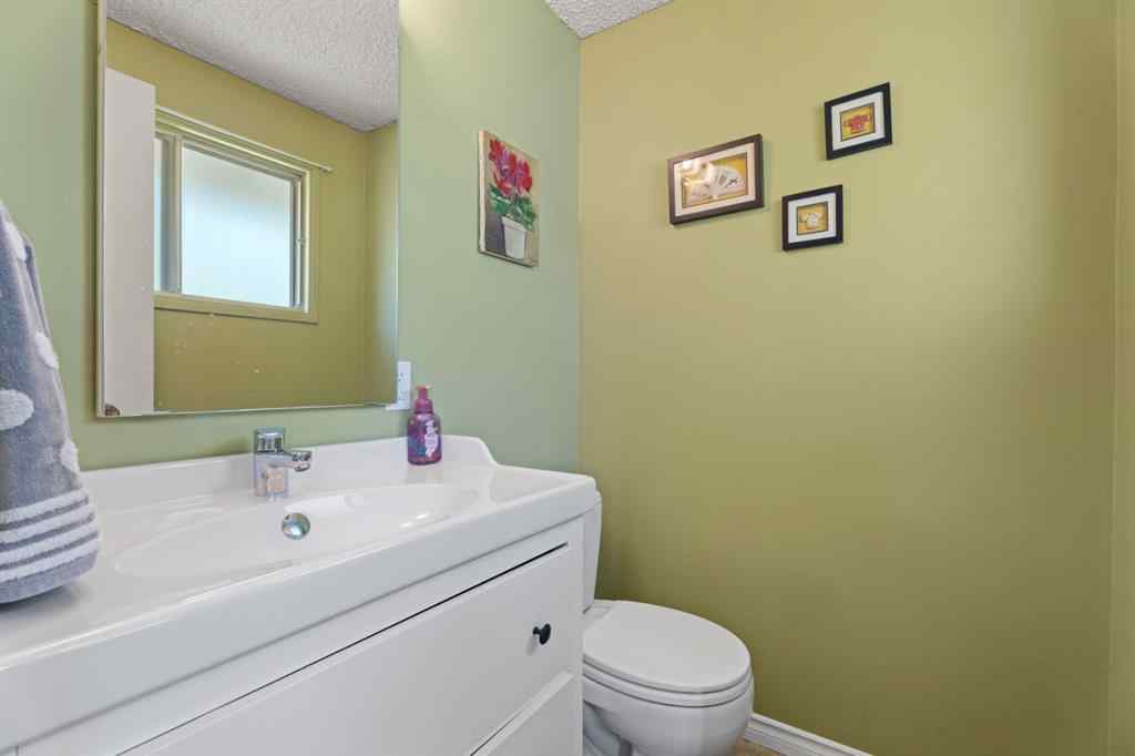 MLS® A2248535 - 111 Lynnbrook Bay SE in Ogden Calgary, Residential