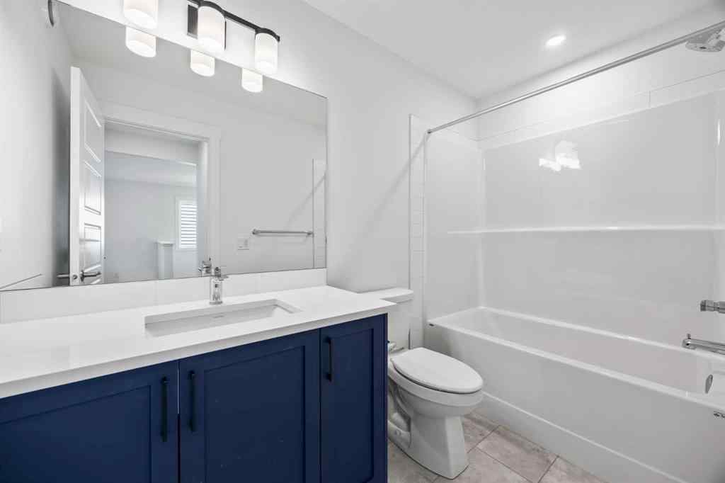 MLS® A2248539 - 137 Creekstone Landing SW in Pine Creek Calgary, Residential