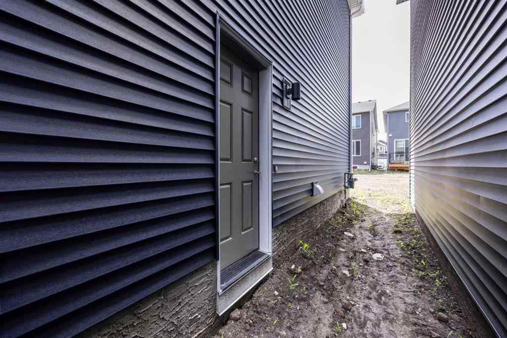 MLS® A2248539 - 137 Creekstone Landing SW in Pine Creek Calgary, Residential