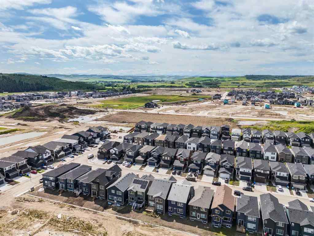 MLS® A2248539 - 137 Creekstone Landing SW in Pine Creek Calgary, Residential