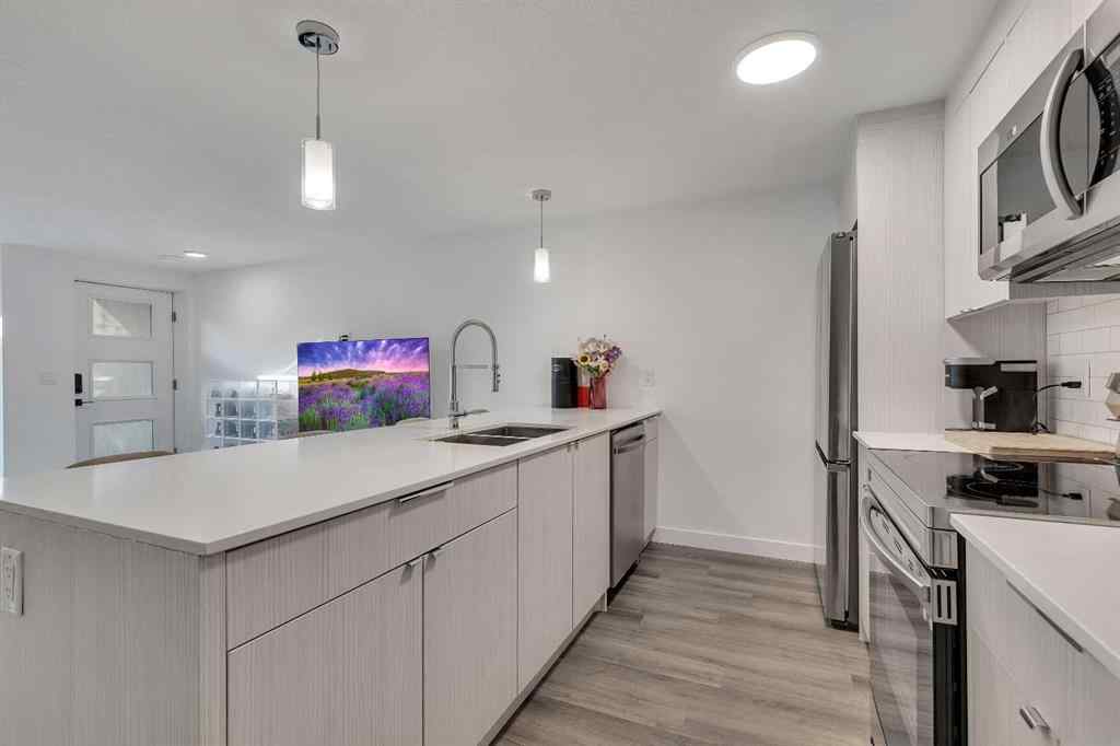 MLS® A2248543 - 121 Panatella Square NW in Panorama Hills Calgary, Residential