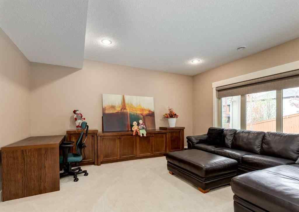 MLS® A2248548 - 72 Rockcliff Grove NW in Rocky Ridge Calgary, Residential