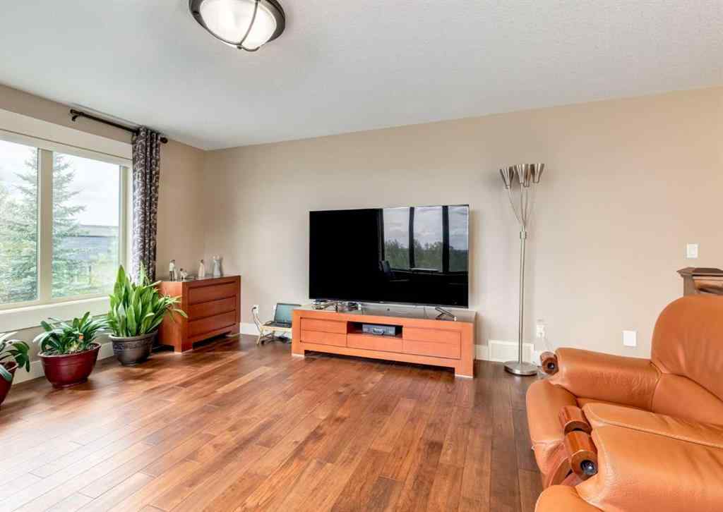MLS® A2248548 - 72 Rockcliff Grove NW in Rocky Ridge Calgary, Residential