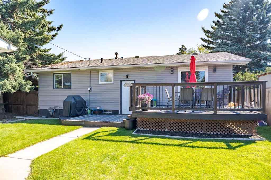MLS® A2248556 - 6127 4 Street NE in Thorncliffe Calgary, Residential