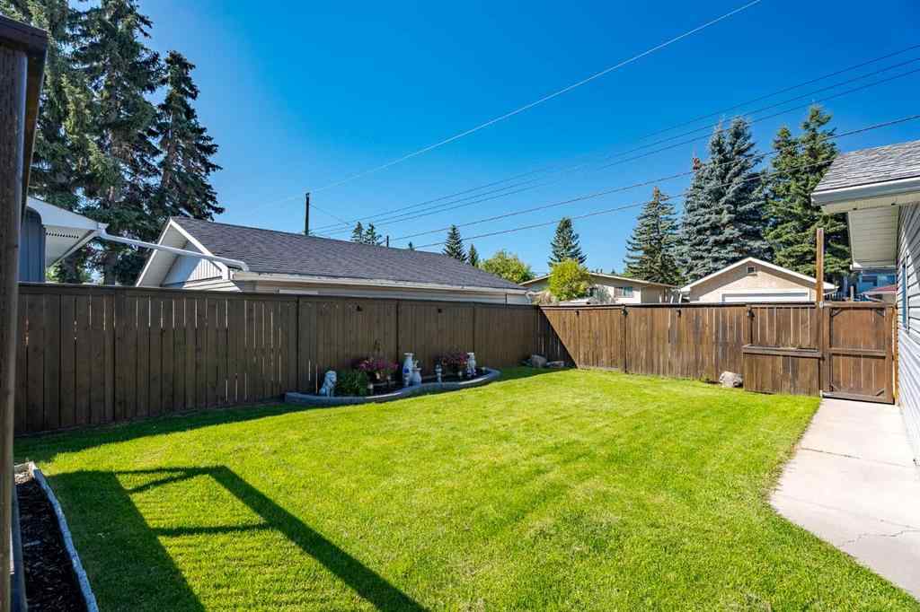 MLS® A2248556 - 6127 4 Street NE in Thorncliffe Calgary, Residential