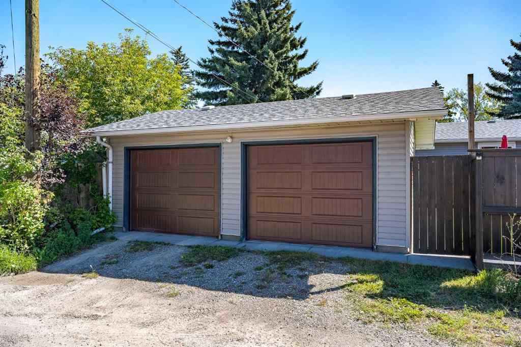 MLS® A2248556 - 6127 4 Street NE in Thorncliffe Calgary, Residential