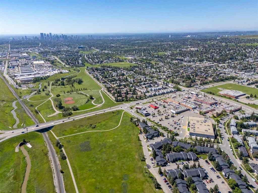 MLS® A2248556 - 6127 4 Street NE in Thorncliffe Calgary, Residential