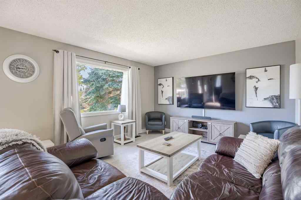MLS® A2248556 - 6127 4 Street NE in Thorncliffe Calgary, Residential