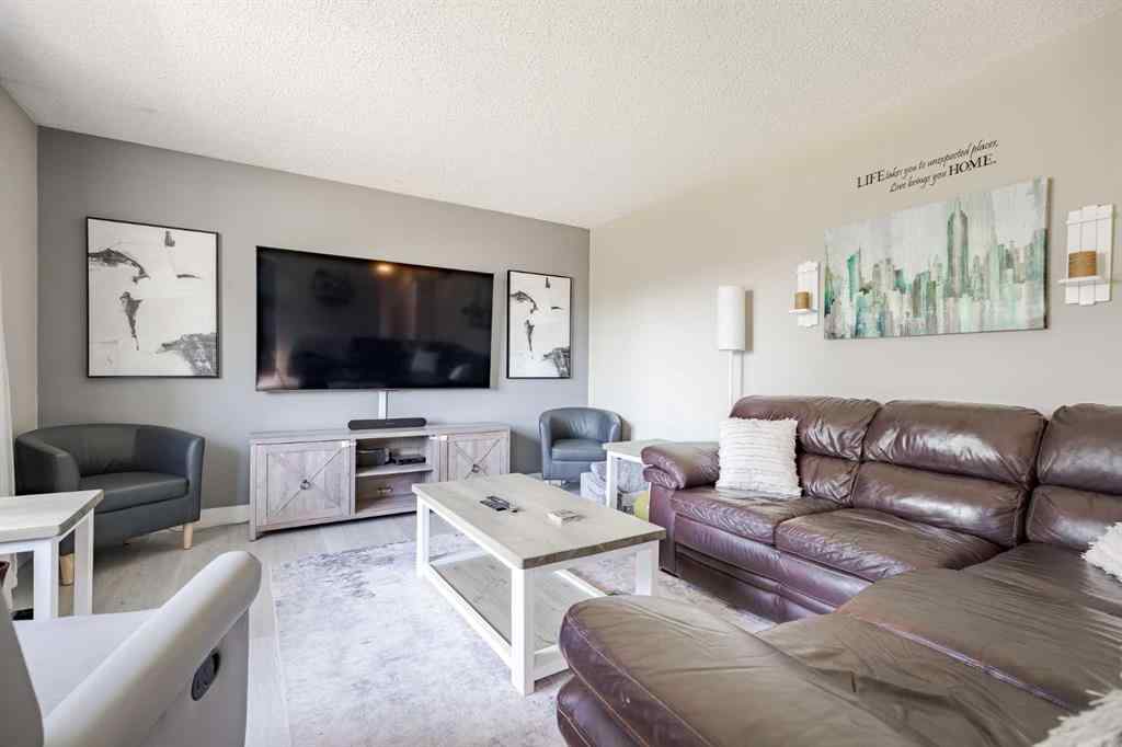 MLS® A2248556 - 6127 4 Street NE in Thorncliffe Calgary, Residential