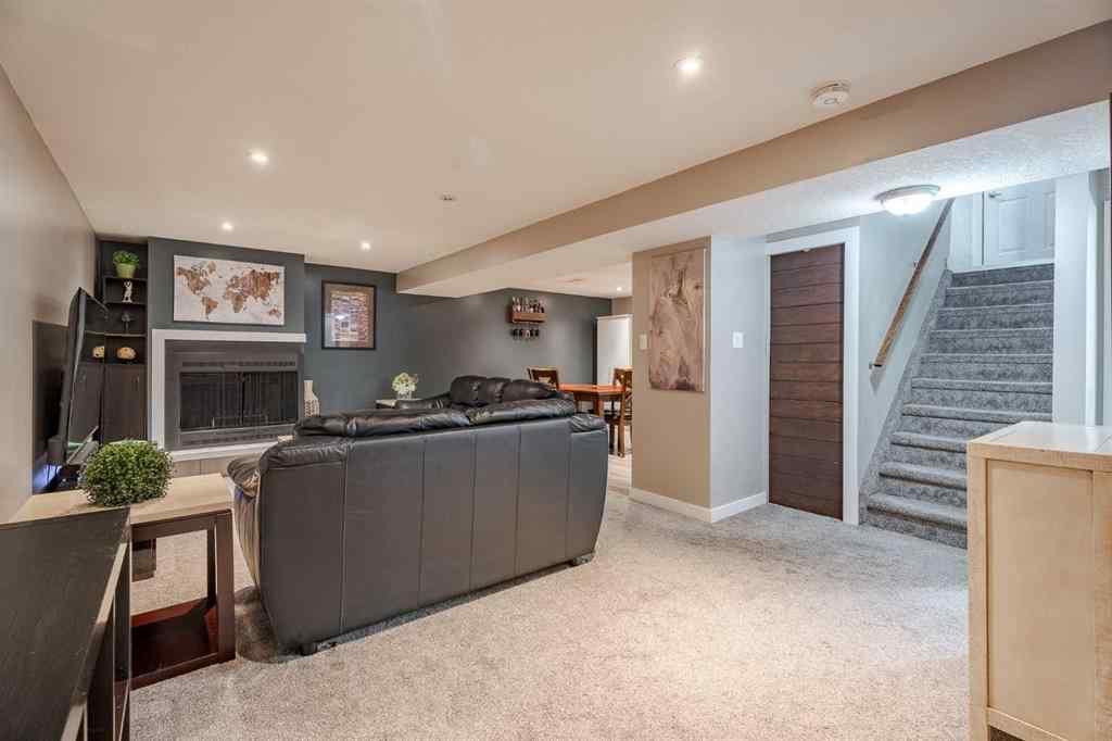 MLS® A2248556 - 6127 4 Street NE in Thorncliffe Calgary, Residential
