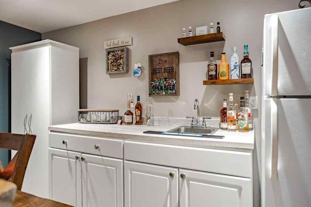 MLS® A2248556 - 6127 4 Street NE in Thorncliffe Calgary, Residential
