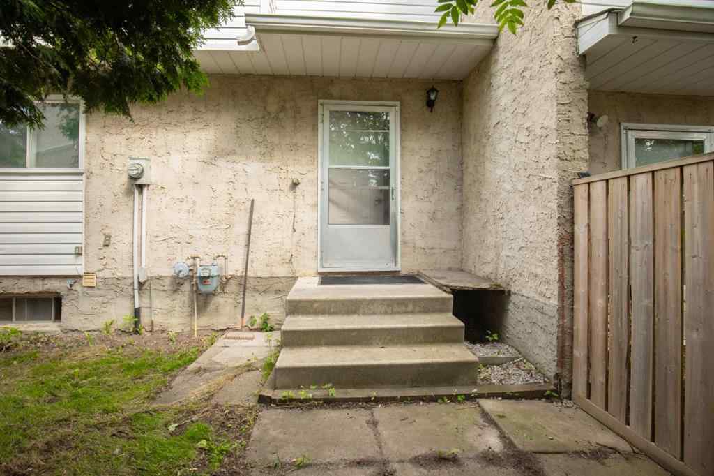 MLS® A2248557 - Unit #C2 35 Nash Street  in Normandeau Red Deer, Residential