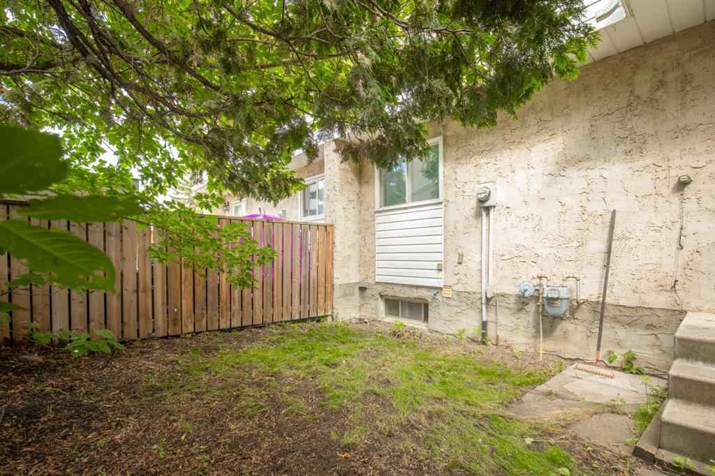 MLS® A2248557 - Unit #C2 35 Nash Street  in Normandeau Red Deer, Residential