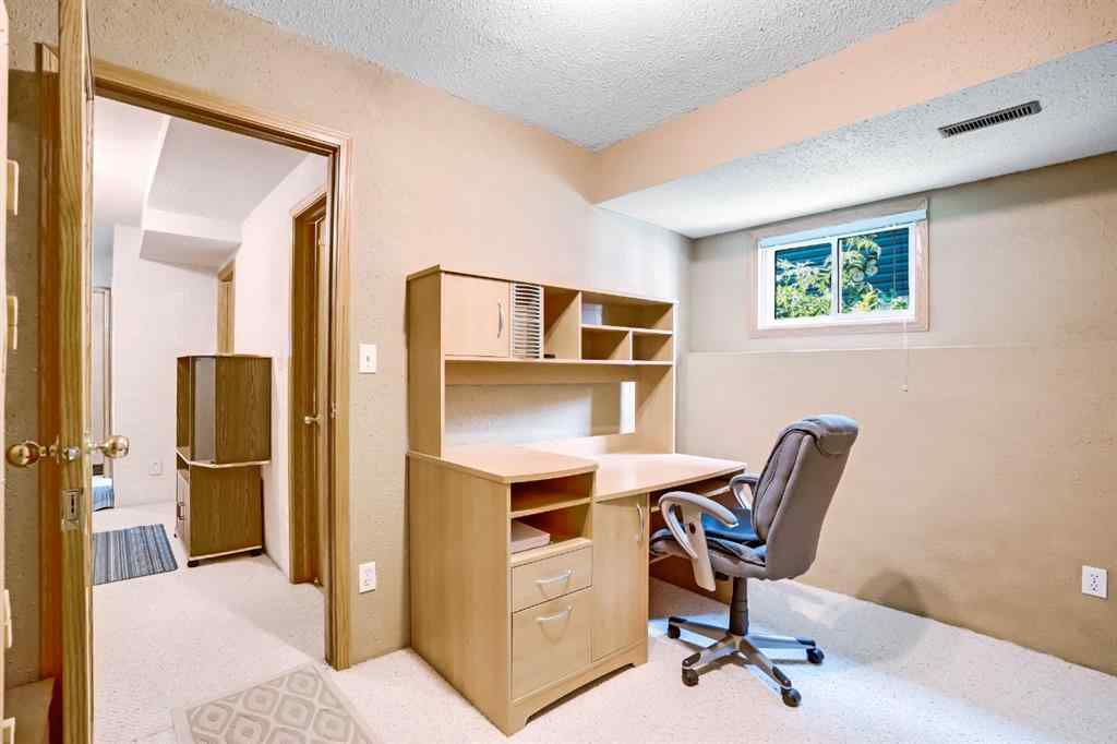 MLS® A2248559 - 19 Everglade Drive SE in Edgewater Airdrie, Residential