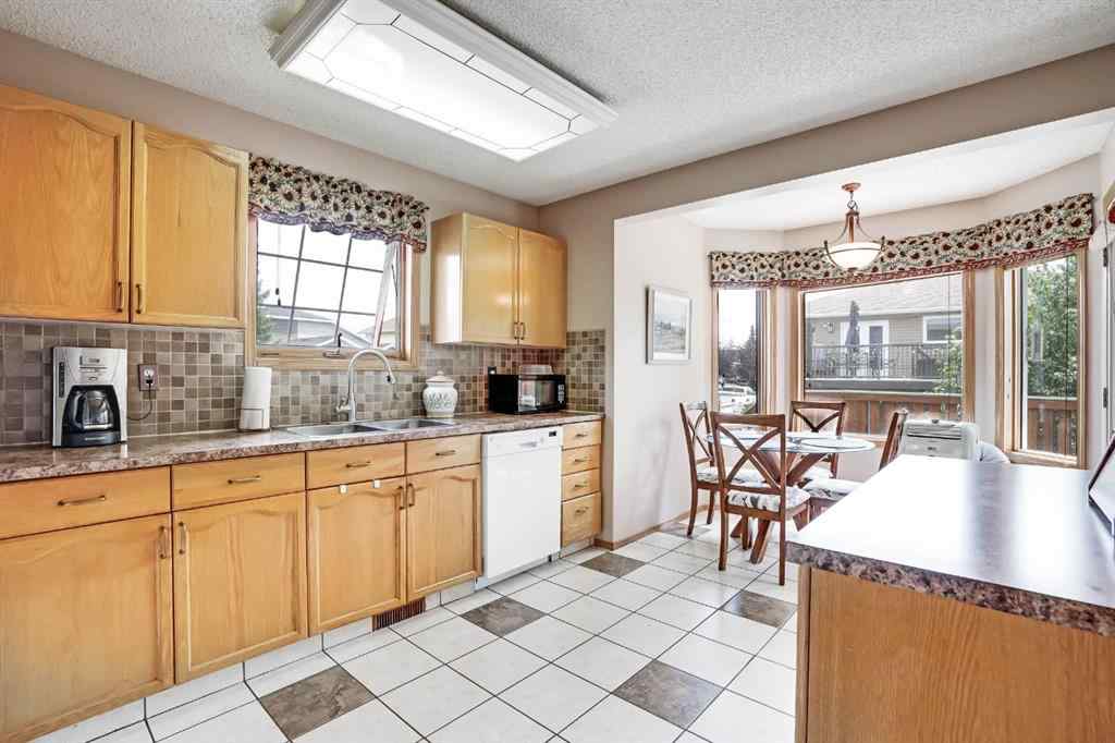 MLS® A2248559 - 19 Everglade Drive SE in Edgewater Airdrie, Residential