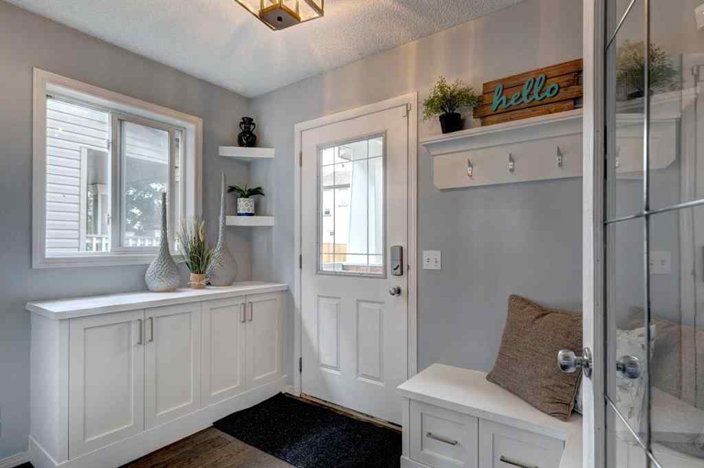 MLS® A2248560 - 206 Copperfield Mews SE in Copperfield Calgary, Residential