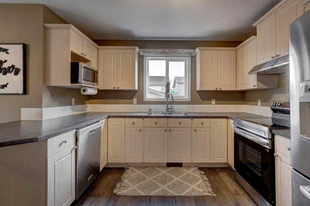 MLS® A2248560 - 206 Copperfield Mews SE in Copperfield Calgary, Residential