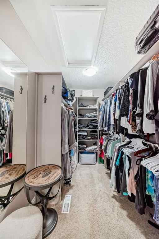 MLS® A2248561 - 2695 Ravenslea Gardens SE in NONE Airdrie, Residential