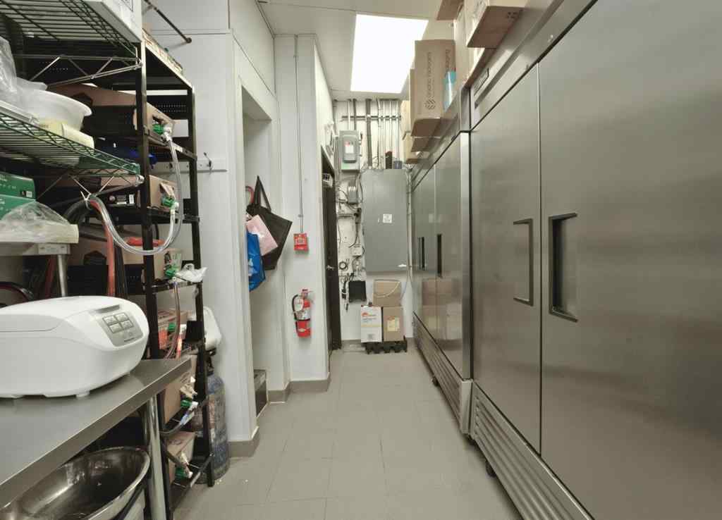 MLS® A2248566 - 2525 36 Street NE in Sunridge Calgary, Commercial