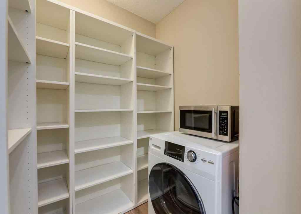 MLS® A2248567 - Unit #202 1240 12 Avenue SW in Beltline Calgary, Residential
