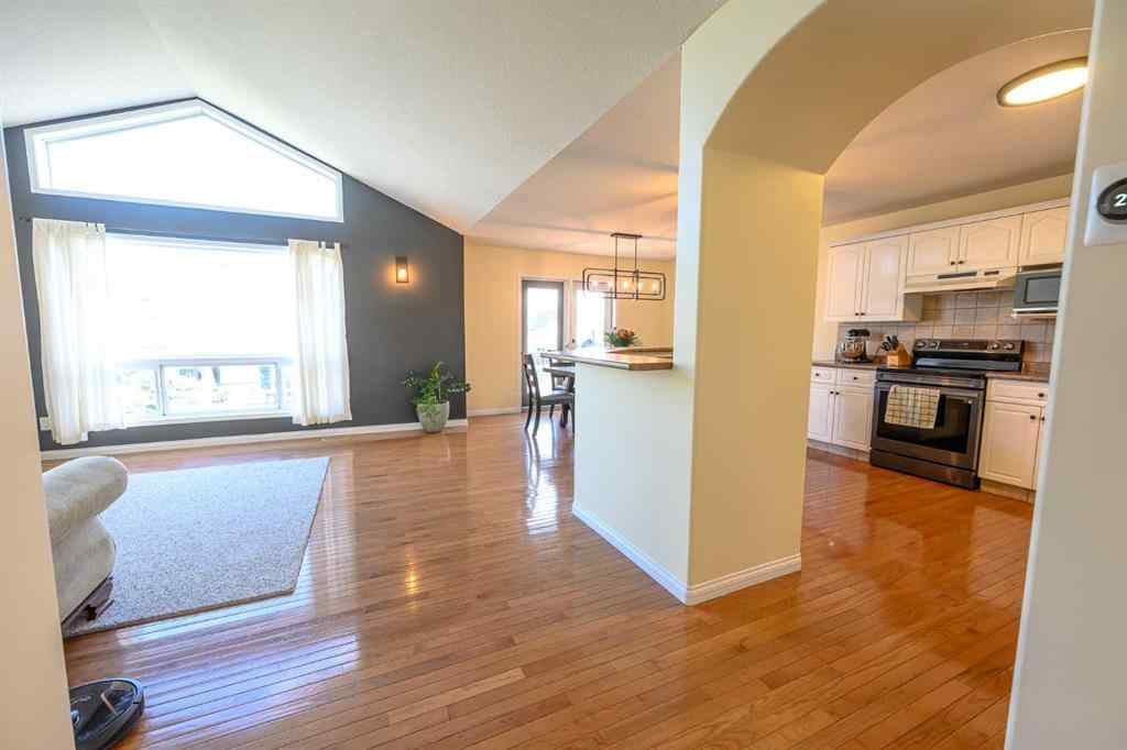 MLS® A2248568 - 8906 124 Avenue  in Crystal Lake Estates Grande Prairie, Residential