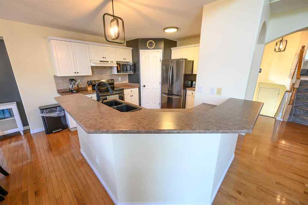 MLS® A2248568 - 8906 124 Avenue  in Crystal Lake Estates Grande Prairie, Residential
