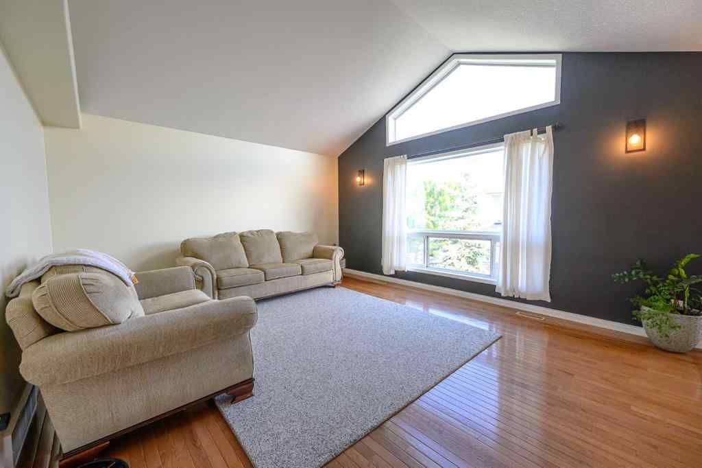 MLS® A2248568 - 8906 124 Avenue  in Crystal Lake Estates Grande Prairie, Residential
