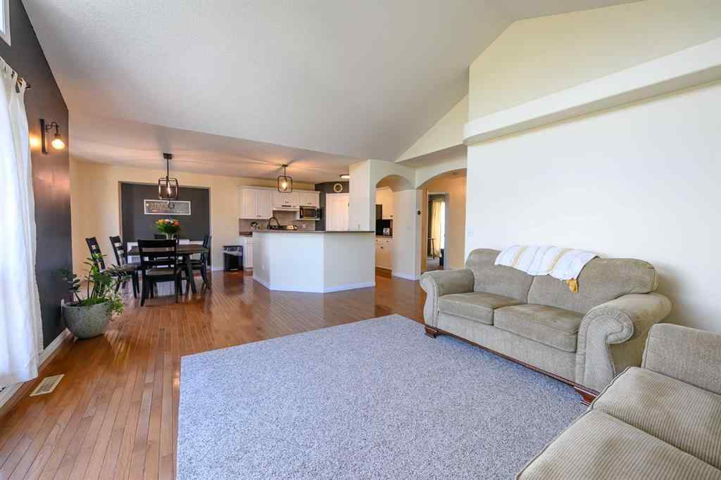 MLS® A2248568 - 8906 124 Avenue  in Crystal Lake Estates Grande Prairie, Residential