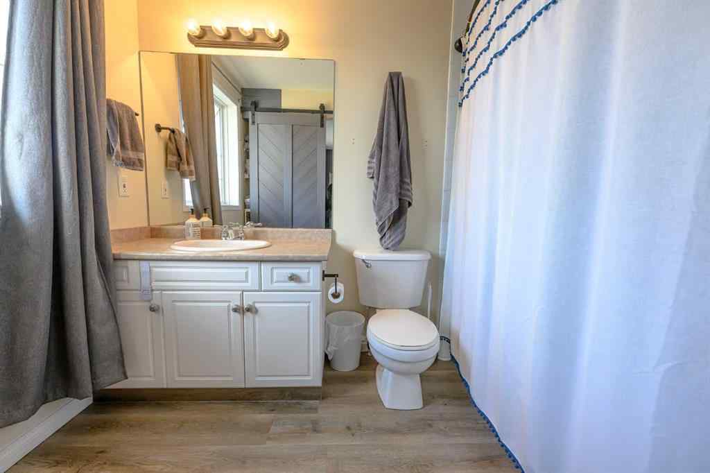MLS® A2248568 - 8906 124 Avenue  in Crystal Lake Estates Grande Prairie, Residential