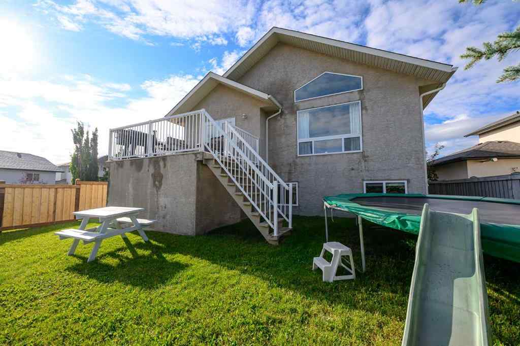 MLS® A2248568 - 8906 124 Avenue  in Crystal Lake Estates Grande Prairie, Residential
