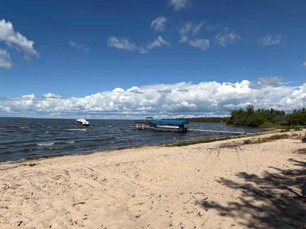 MLS® A2248583 - 2740 Calling Lake Drive 5th Street   in NONE Calling Lake, Residential