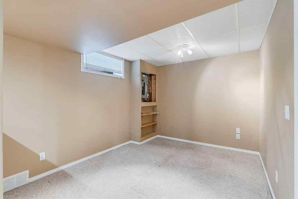 MLS® A2248593 - 31 Inverness Grove SE in McKenzie Towne Calgary, Residential