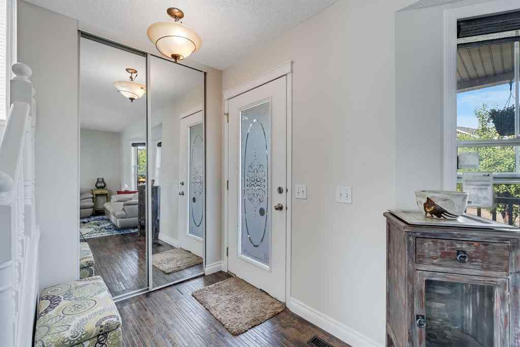 MLS® A2248593 - 31 Inverness Grove SE in McKenzie Towne Calgary, Residential
