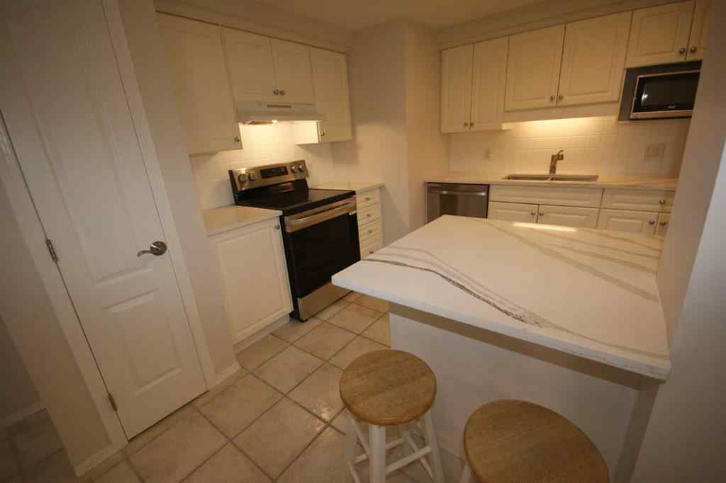 MLS® A2248598 - Unit #205 114 15 Avenue SW in Beltline Calgary, Residential