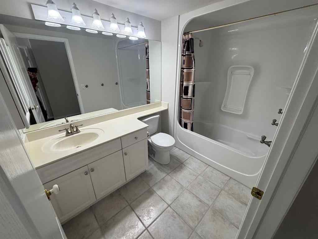 MLS® A2248598 - Unit #205 114 15 Avenue SW in Beltline Calgary, Residential