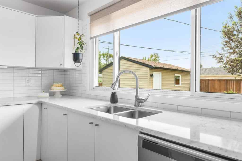 MLS® A2248606 - 10219 Maple Brook Place SE in Maple Ridge Calgary, Residential