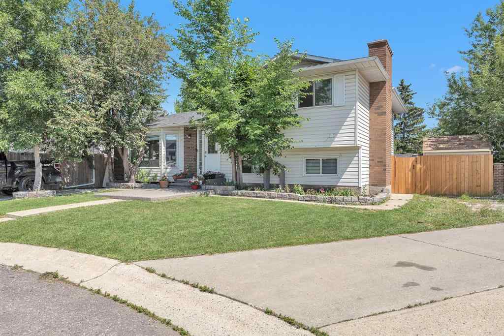 MLS® A2248608 - 39 Templeridge Bay NE in Temple Calgary, Residential